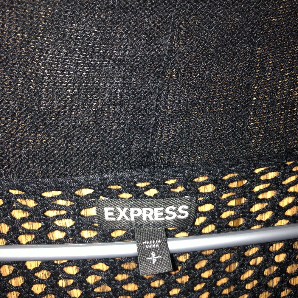 Top - Picture 2 of 2